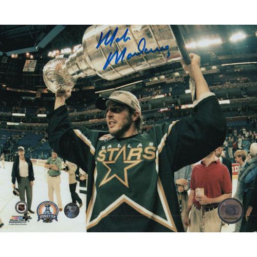 Auston Matthews Autographed Toronto Maple Leafs 2022 Heritage Classic –  Frozen Pond