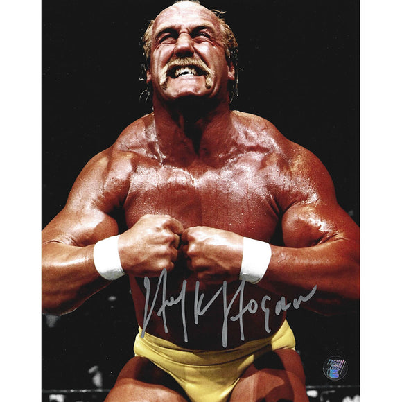 Hulk Hogan Autographed WWE 8X10 Photo (Flexing)
