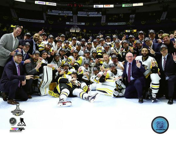 2017 Stanley Cup - Penguins Team Photo Unsigned 8X10 Photo