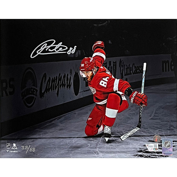 Patrick Kane Autographed Limited-Edition Detroit Red Wings 11X14 Photo