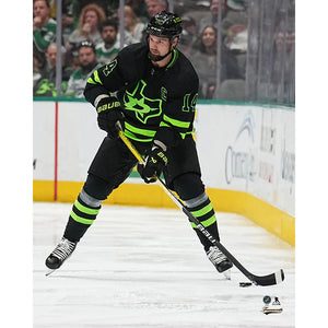 Pre-Order - Jamie Benn Autographed Dallas Stars 8X10 Photo (Alternate)