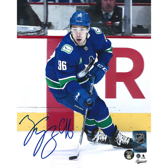 Framed Quinn Hughes Vancouver Canucks Autographed 16 x 20 NHL Debut  Photograph - Autographed NHL Photos at 's Sports Collectibles Store