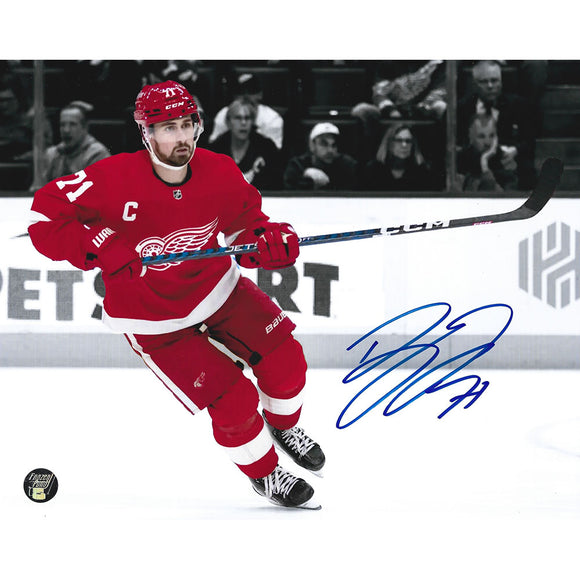 Dylan Larkin Autographed Detroit Red Wings 8X10 Photo (B+W Background)