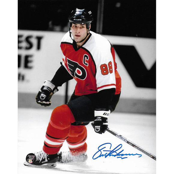 Eric Lindros Autographed Philadelphia Flyers 8X10 Photo
