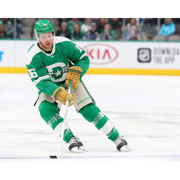 Pre-Order - Joe Pavelski Autographed Dallas Stars 8X10 Photo (Winter Classic)