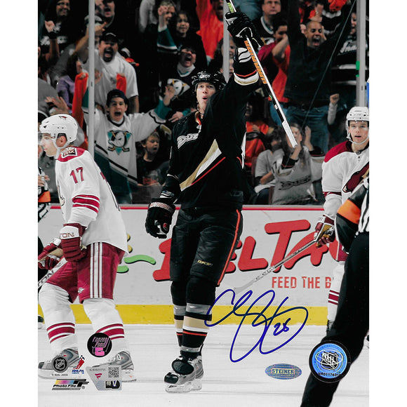 Chris Pronger Autographed Anaheim Ducks 8X10 Photo (Celebrating)