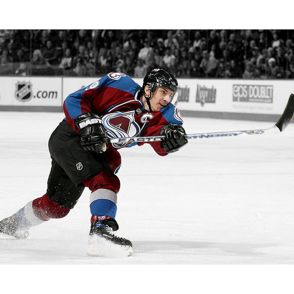 Pre-Order - Joe Sakic Autographed Colorado Avalanche 8X10 Photo (B+W Background)