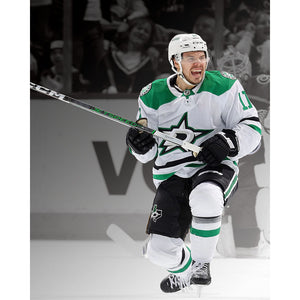 Pre-Order - Logan Stankoven Autographed Dallas Stars 8X10 Photo (B+W Background)