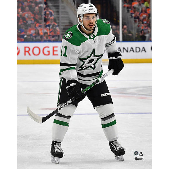 Pre-Order - Logan Stankoven Autographed Dallas Stars 8X10 Photo (White Jersey)