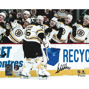 Linus Ullmark Autographed Boston Bruins 8X10 Photo (Bench)