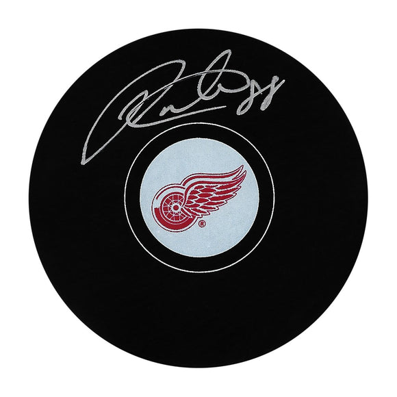 Patrick Kane Autographed Detroit Red Wings Puck