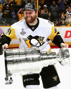 2017 Stanley Cup - Phil Kessel w/Cup Unsigned 8X10 Photo
