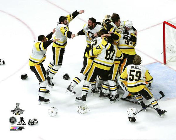 Kris Letang Signed Pittsburgh Penguins Skating 8x10 Framed Photo - NHL  Auctions