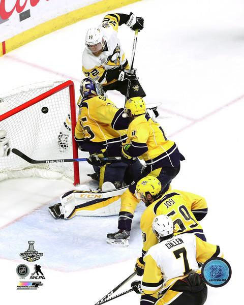 2017 Stanley Cup - Patric Hornqvist Unsigned 8X10 Photo (Game Winning Goal)