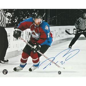Peter Forsberg Autographed Colorado Avalanche 8X10 Photo (B+W Background)