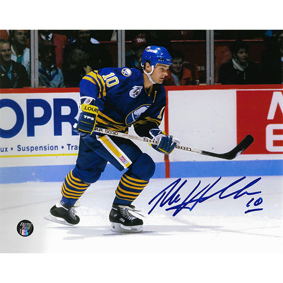 Dale Hawerchuk (deceased) Autographed Buffalo Sabres 8X10 Photo