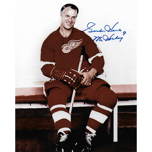 Gordie Howe Autographed Detroit Red Wings 8X10 Photo (Posed on Bench)