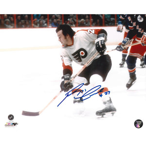 Reggie Leach Autographed Philadelphia Flyers 8X10 Photo (White Jersey)