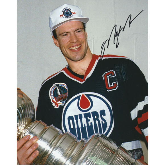 Mark Messier Autographed Edmonton Oilers 8X10 Photo (1990 Cup)