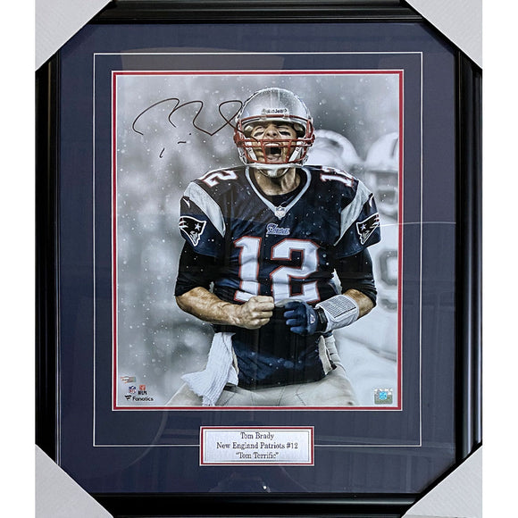 Tom Brady Framed Autographed New England Patriots 16X20 Photo