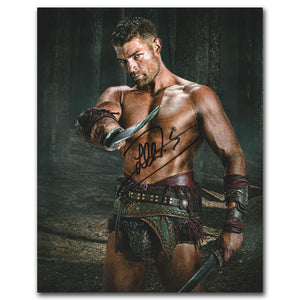 Liam McIntyre Autographed Spartacus 8X10 Photo