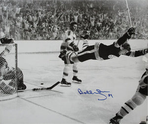 Bobby Orr Autographed Boston Bruins 16X20 Photo